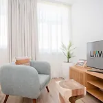 Liiiving In - Urban Art Apartmán *