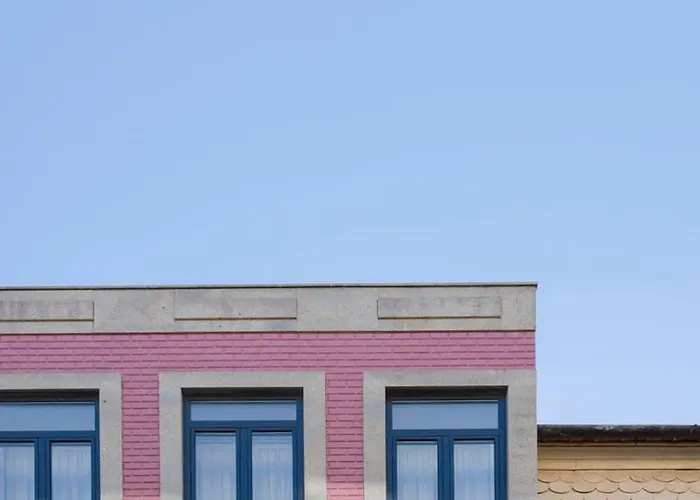 Liiiving In - Urban Art