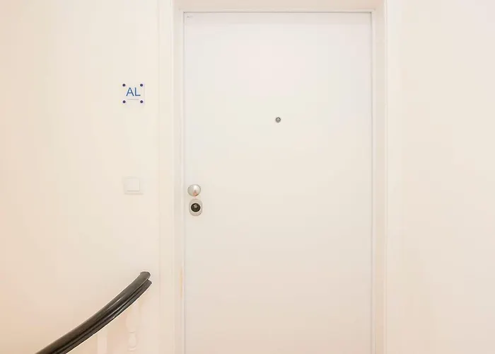 Liiiving In - Urban Art