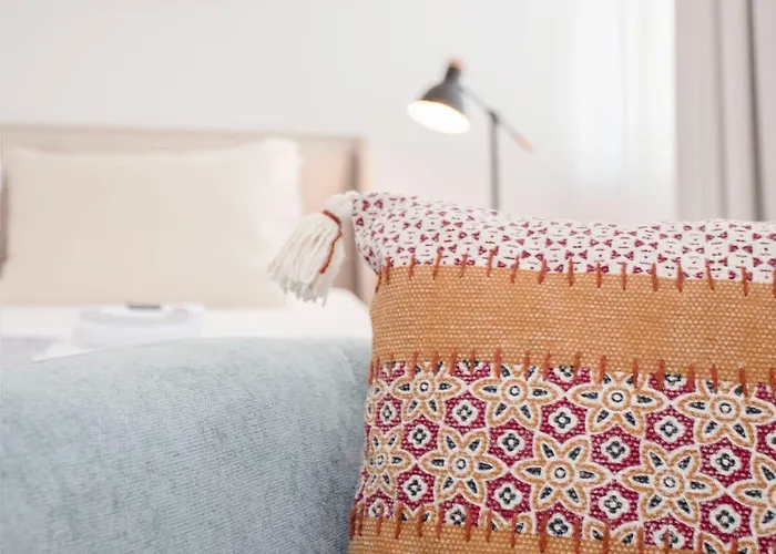 Liiiving In - Urban Art *