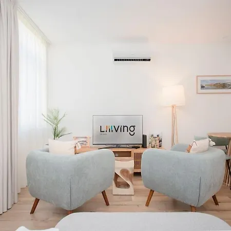 Liiiving In - Urban Art *