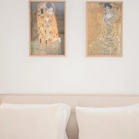 Liiiving In - Urban Art Apartman *