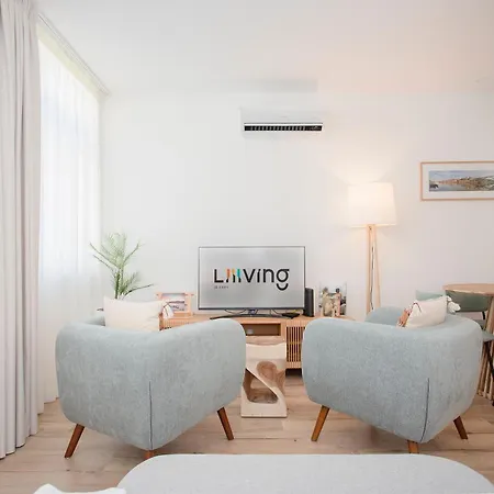 Liiiving In - Urban Art Porto