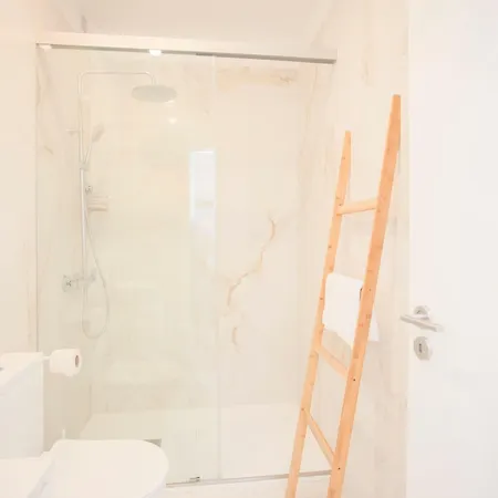 Liiiving In - Urban Art Apartman Porto