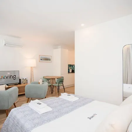 Liiiving In - Urban Art Apartman