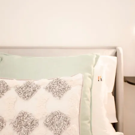 Liiiving In - Urban Art