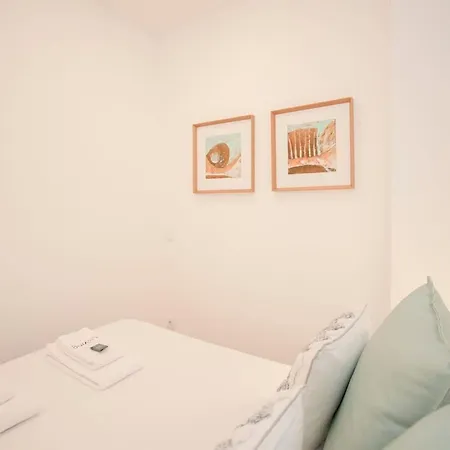 Liiiving In - Urban Art * Porto