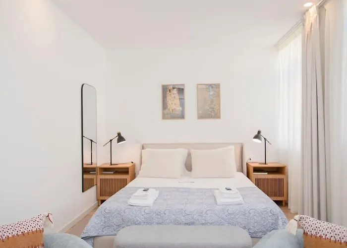 Liiiving In - Urban Art Apartment Porto