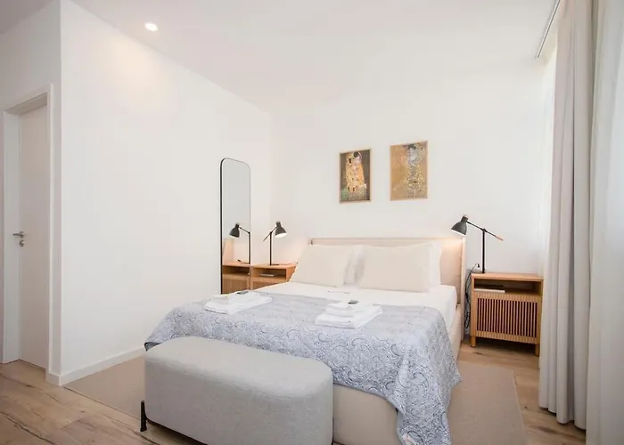 Liiiving In - Urban Art Apartment Porto