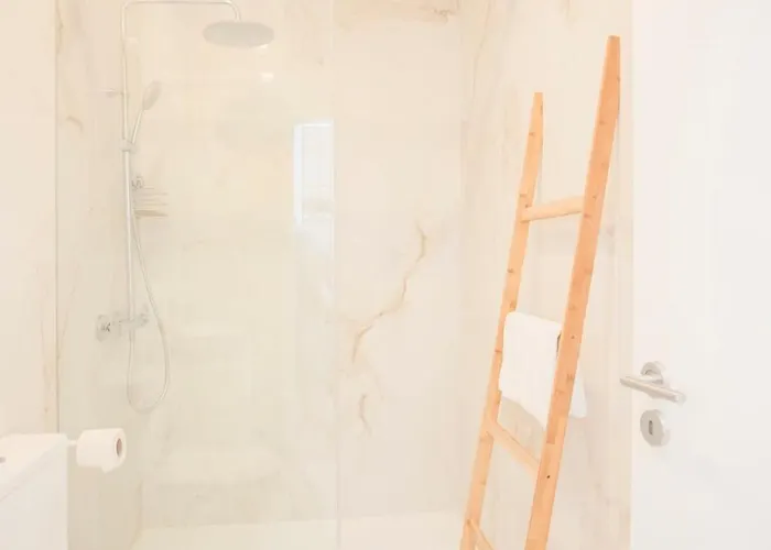 Liiiving In - Urban Art * Porto