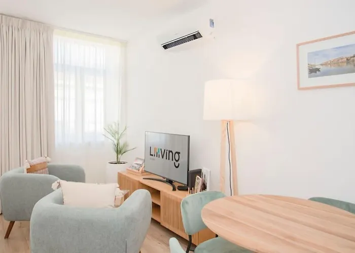 Liiiving In - Urban Art * ポルト